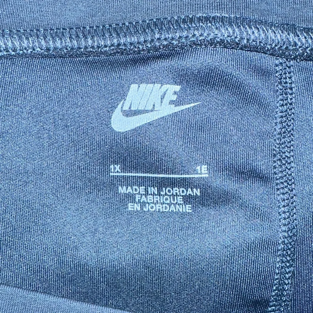 Nike Dark Teal Leggings with White Logo Accent - Picture 4 of 5